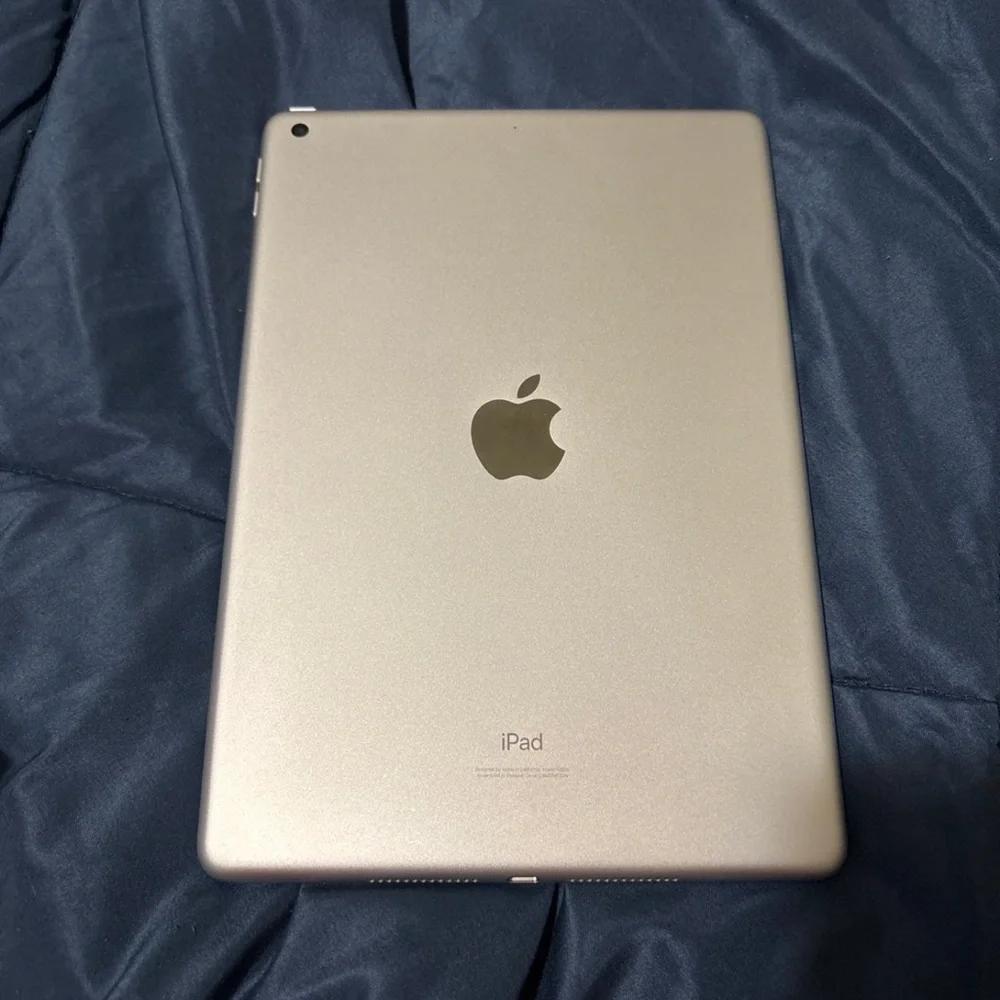 iPad 9th Generation WiFi 64 GB in Silver